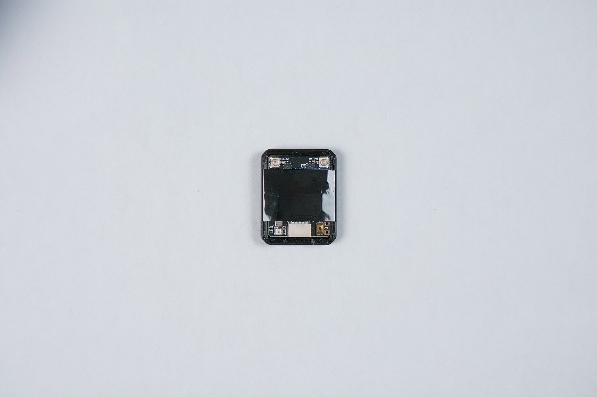 fpv geprc gemeni dual band receiver in a custom 3d print on a white background