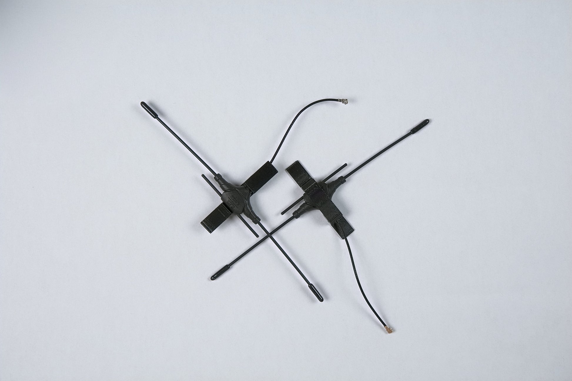 fpv geprc gemeni dual band receiver antennas in a custom 3d print on a white background